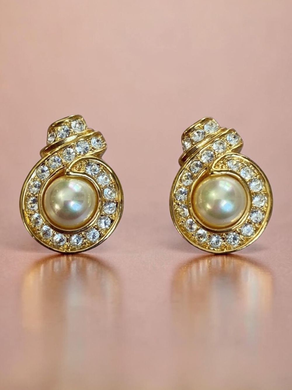 Elegant Gold and Pearl Spiral Earrings